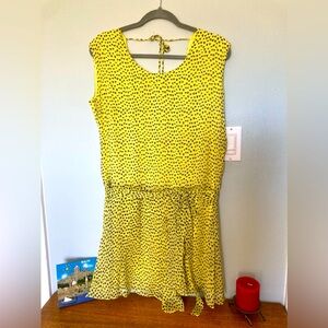 Unique yellow black and white print dress by Diane Von Furstenberg. Size 4.